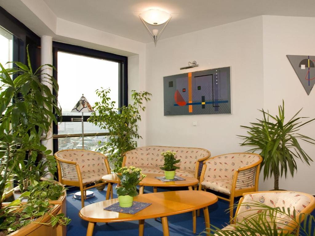 Hotel Kalvaria Gyor Exterior photo